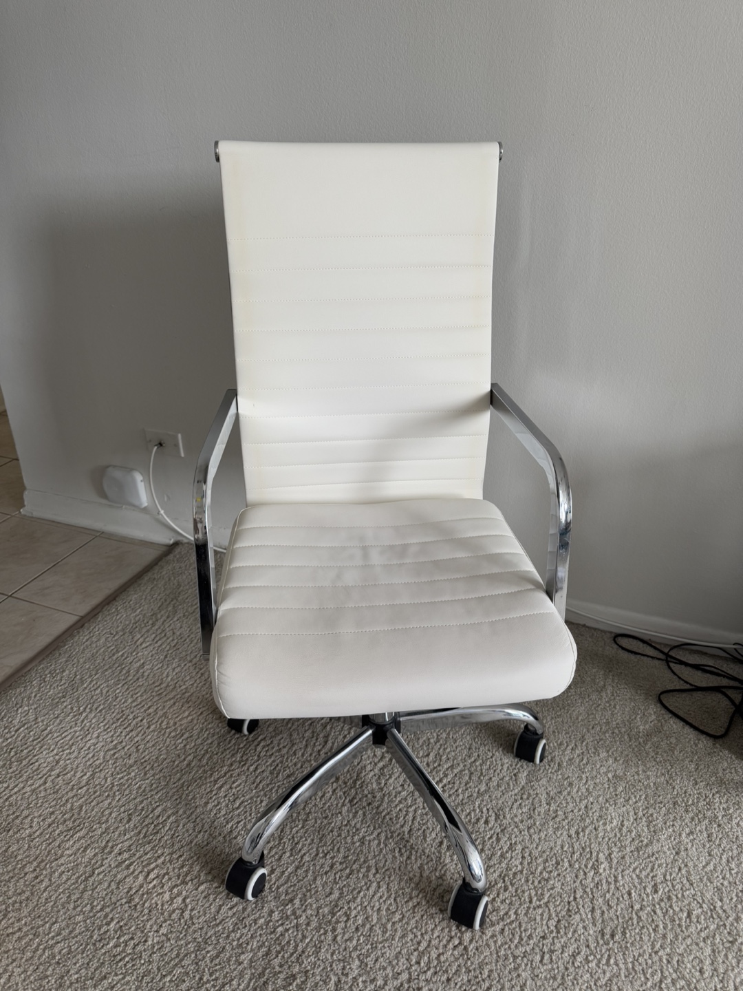 White Office Chair with Chrome Base - photo 3