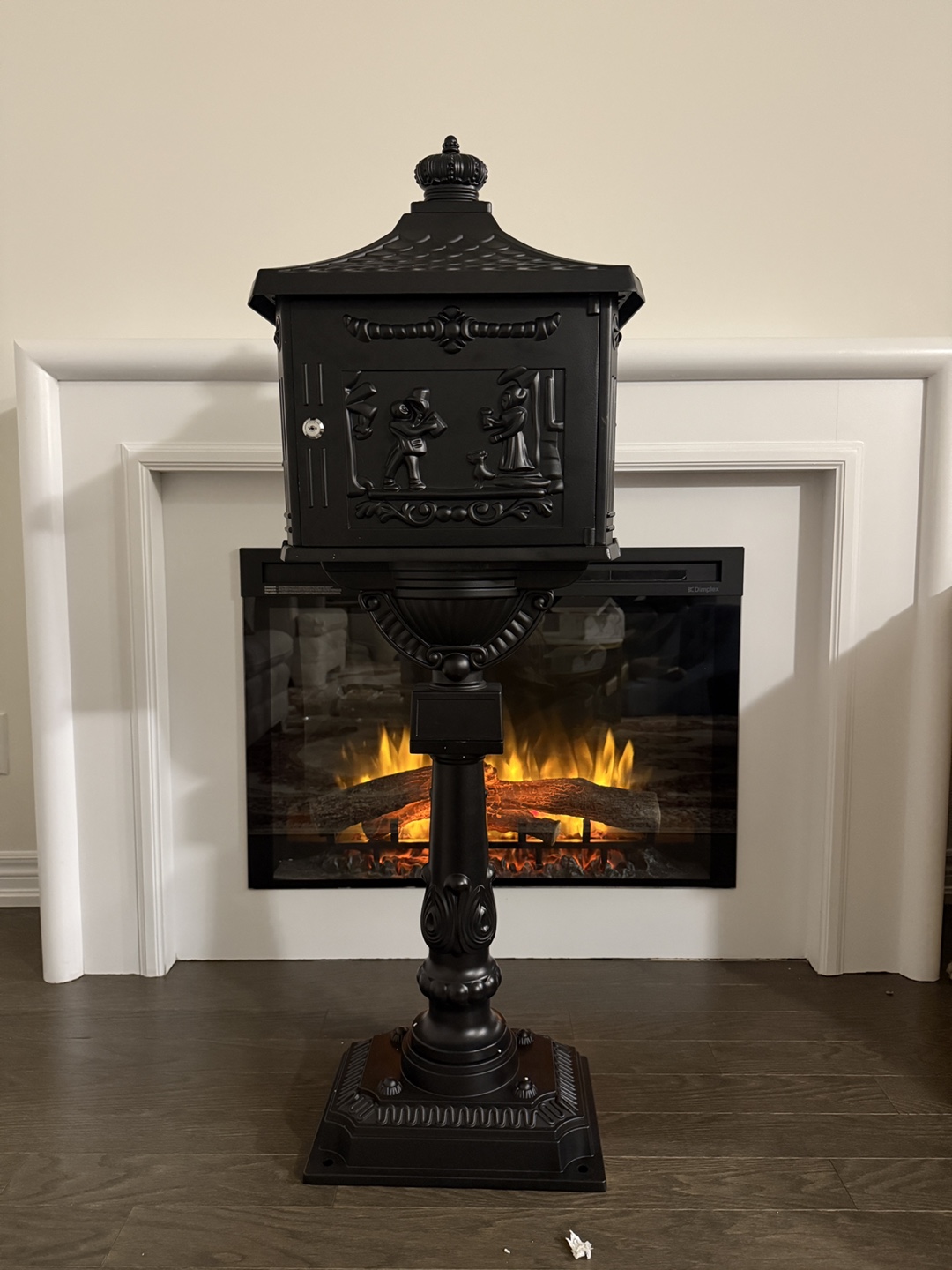 Polar Aurora Black Cast Aluminum Mailbox - photo 3
