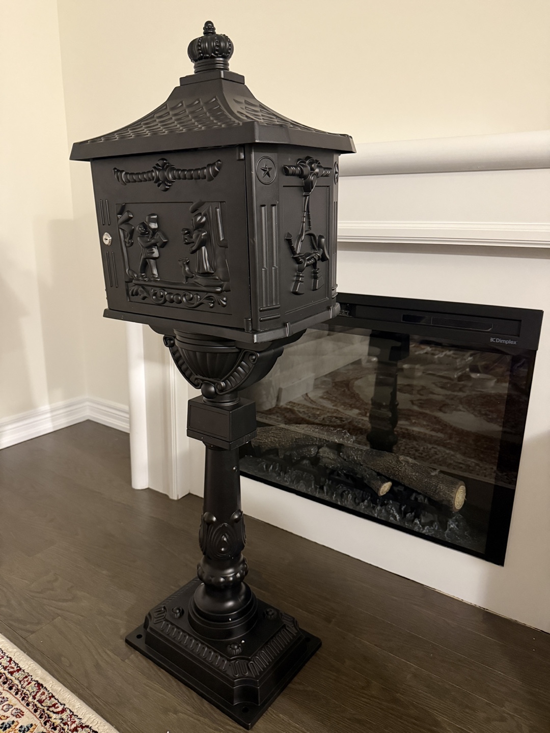 Polar Aurora Black Cast Aluminum Mailbox - photo 5
