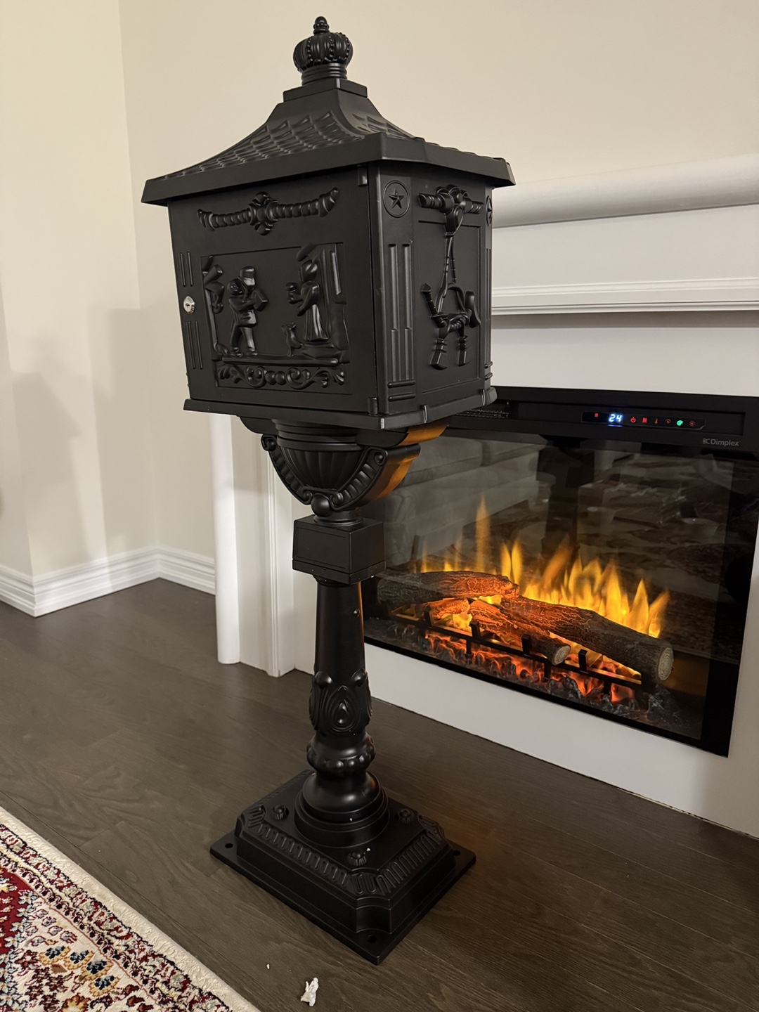 Polar Aurora Black Cast Aluminum Mailbox - photo 4