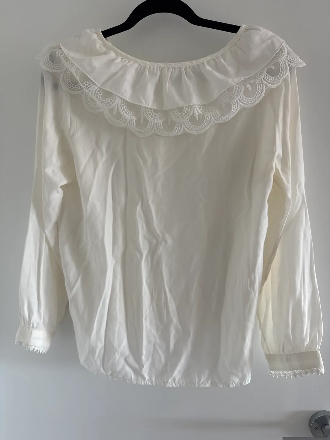 Women's White Blouse with Lace Collar image indicator(2)