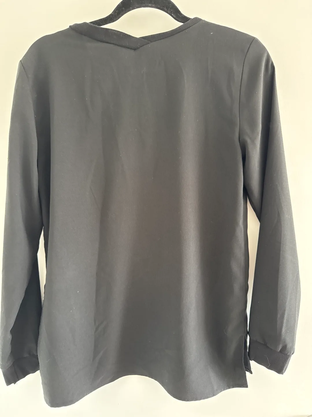 Women's Black Long Sleeve V-Neck Blouse image indicator(3)