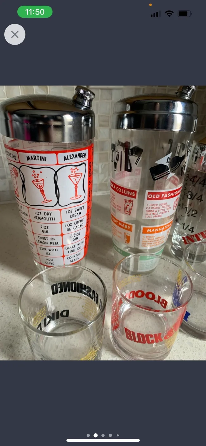 Vintage Cocktail Shaker Set with Glasses image indicator(2)