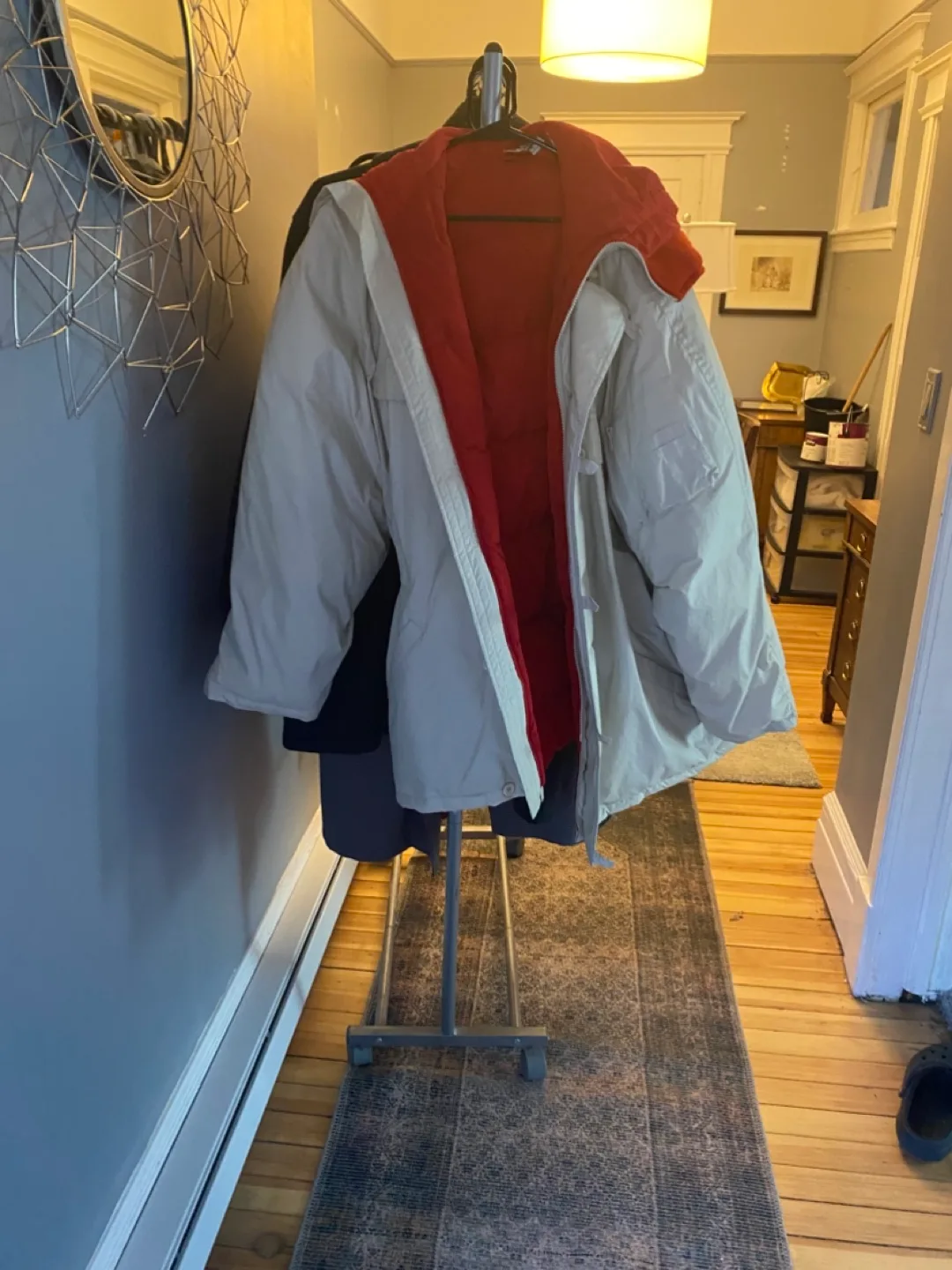 Almost new winter coats image indicator(3)