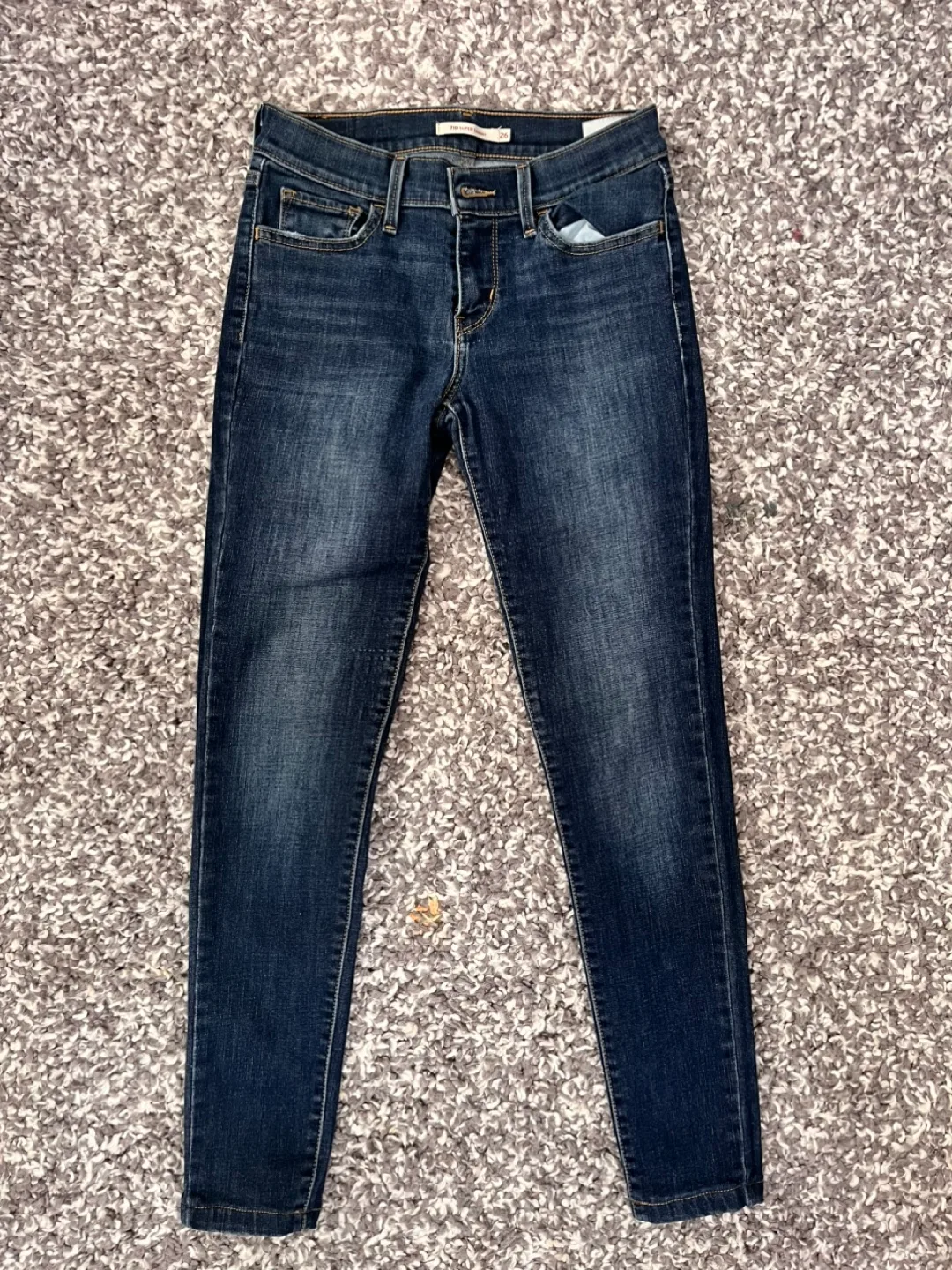 Levi's 710 Super Skinny Jeans - Size 26 image indicator(4)