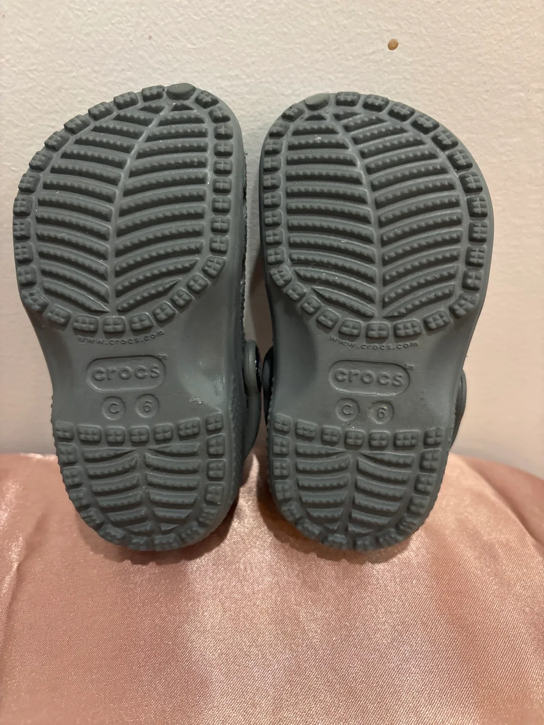 Kids Crocs Size C6 Grey image indicator(3)