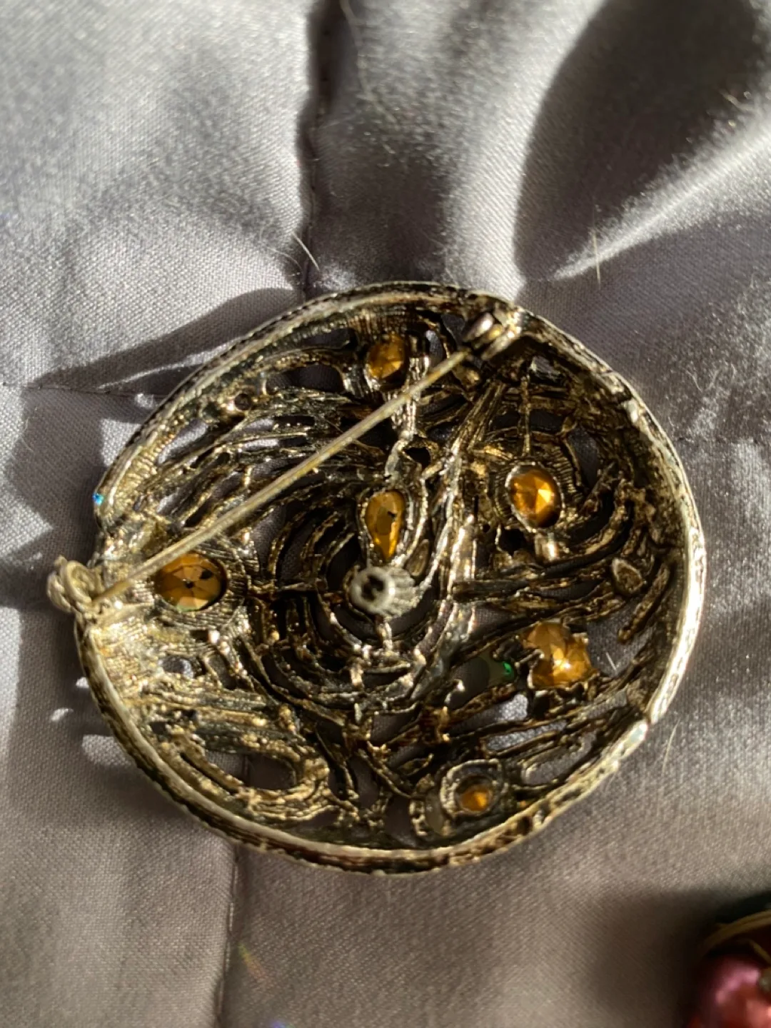 Vintage Multicoloured Stone Brooch image indicator(2)