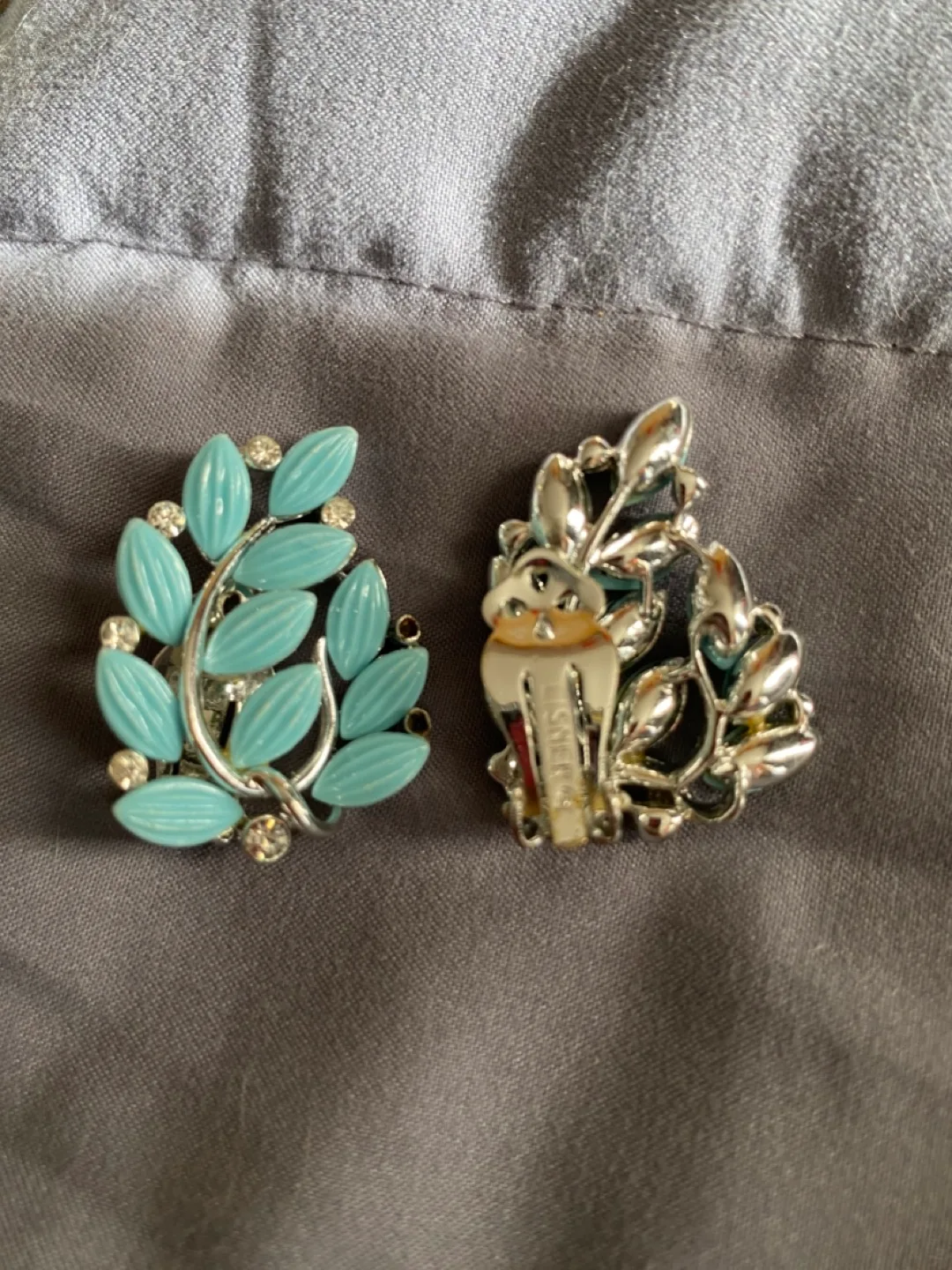 Vintage Clip-on Earrings, Teal Leaves and Clear Rhinestones image indicator(2)