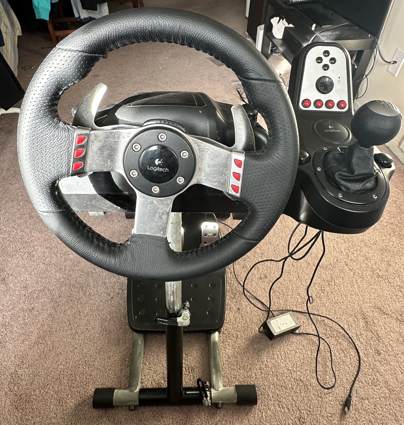 Logitech G27 with wheel stand pro