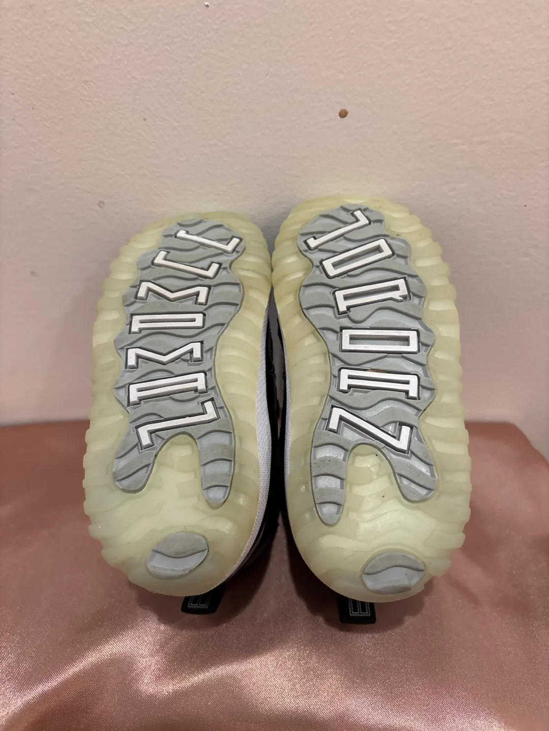 Infant Air Jordan 11 Retro Shoes - Black/White image indicator(4)