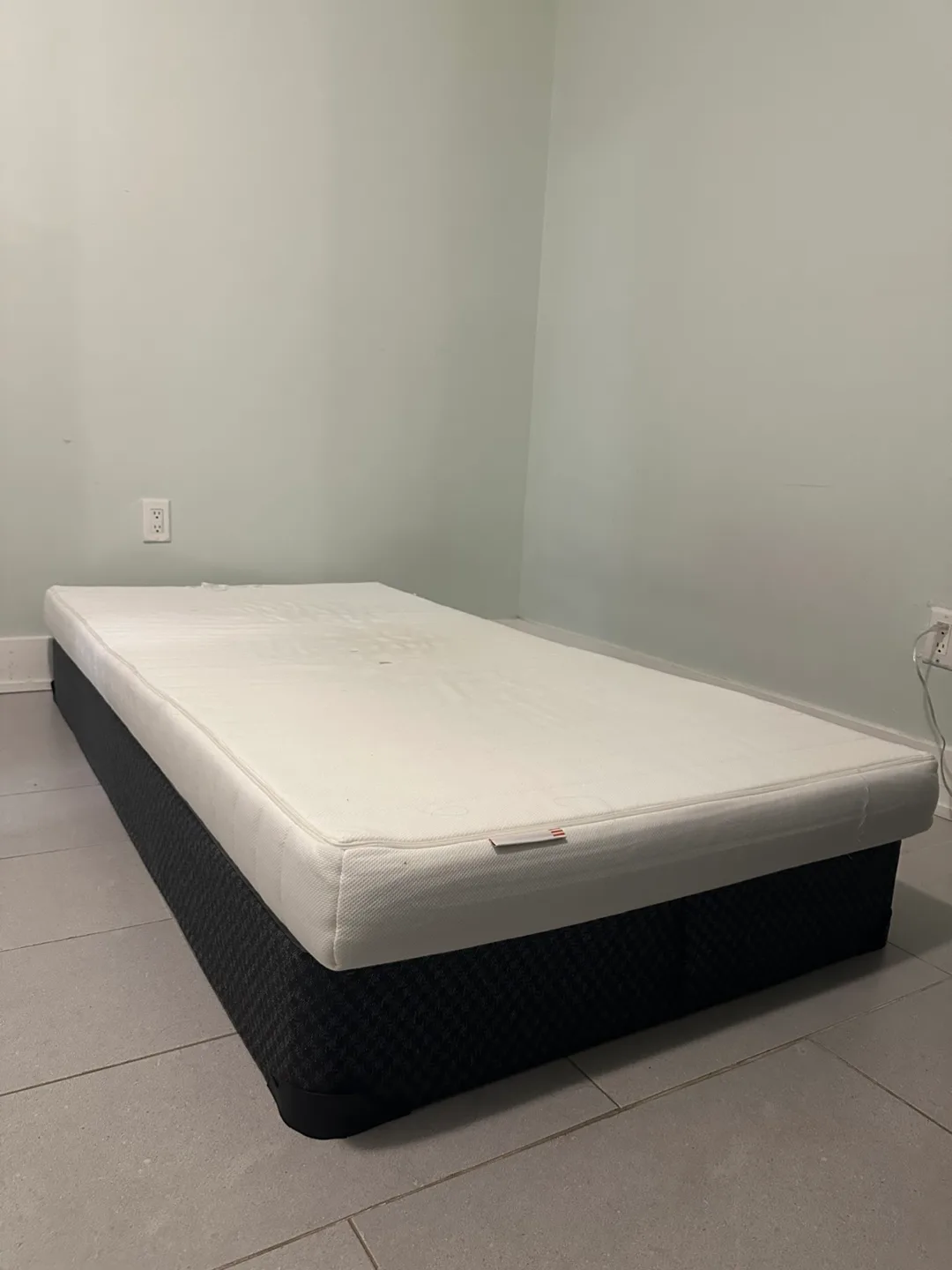 IKEA twin mattress with box spring image indicator(3)