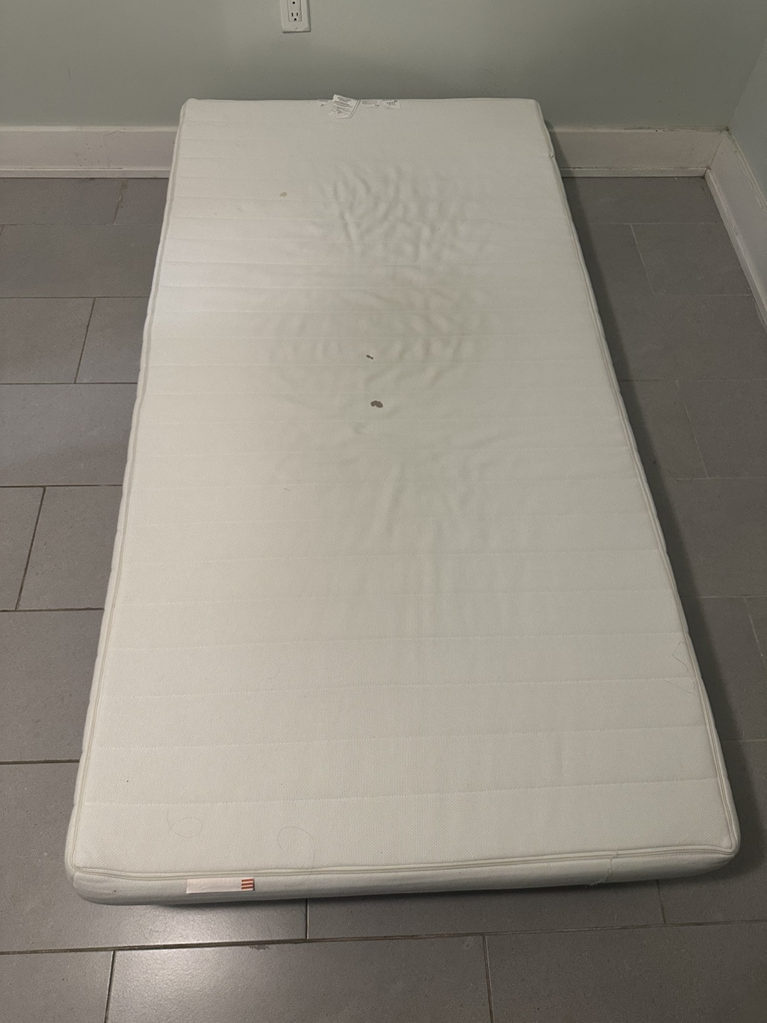 IKEA twin mattress with box spring - photo 4