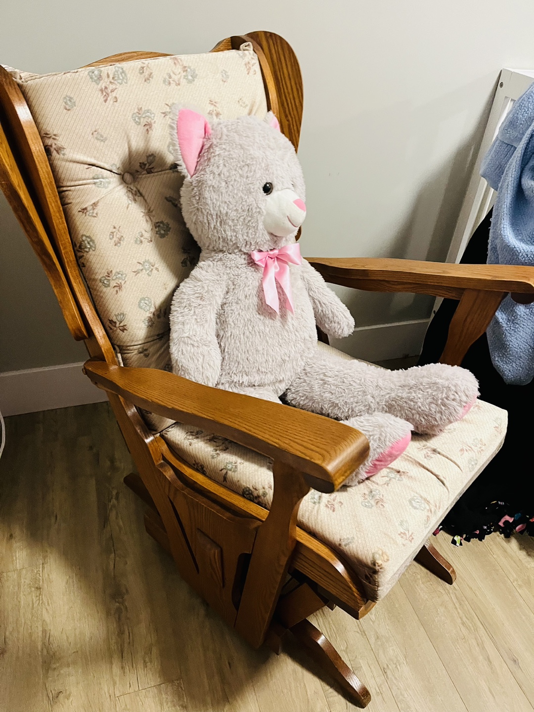 Wooden Rocker Chair - photo 2