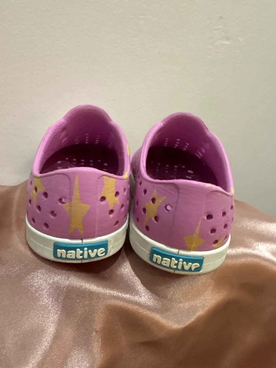 Native Shoes Kids' Slip-on Sneakers - Size 7 - Pink Star Print image indicator(2)