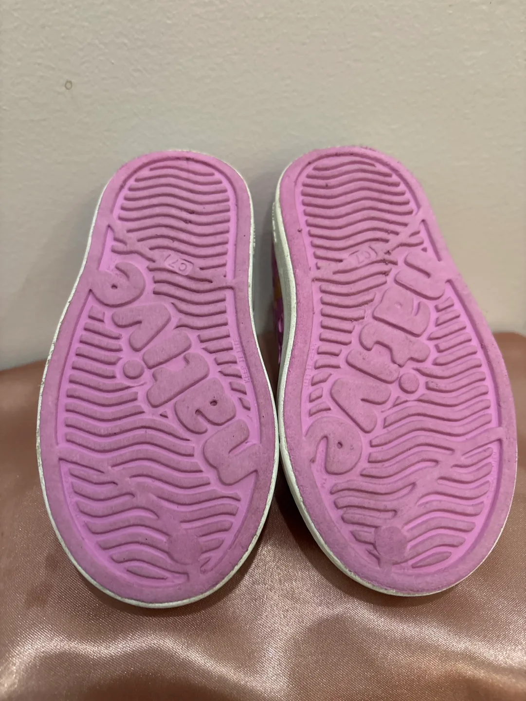 Native Shoes Kids' Slip-on Sneakers - Size 7 - Pink Star Print image indicator(3)