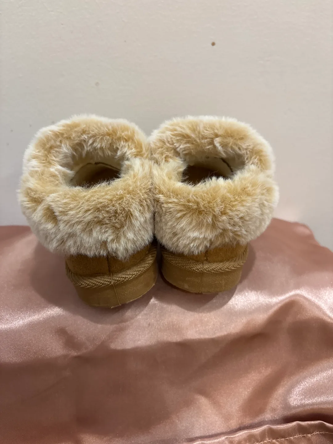 Toddler Brown Faux Fur Slippers Size c9 image indicator(3)