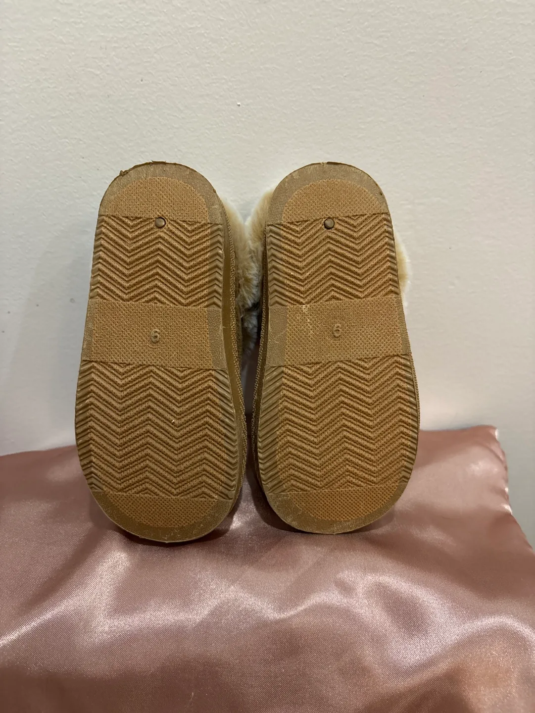 Toddler Brown Faux Fur Slippers Size c9 image indicator(4)