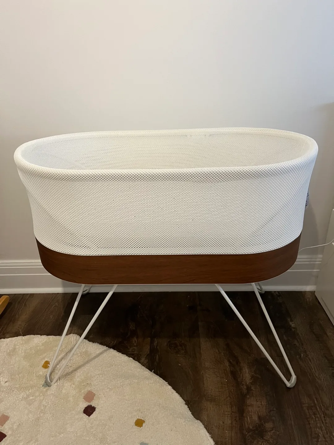 Happiest Baby SNOO Smart Sleeper Bassinet image indicator(2)