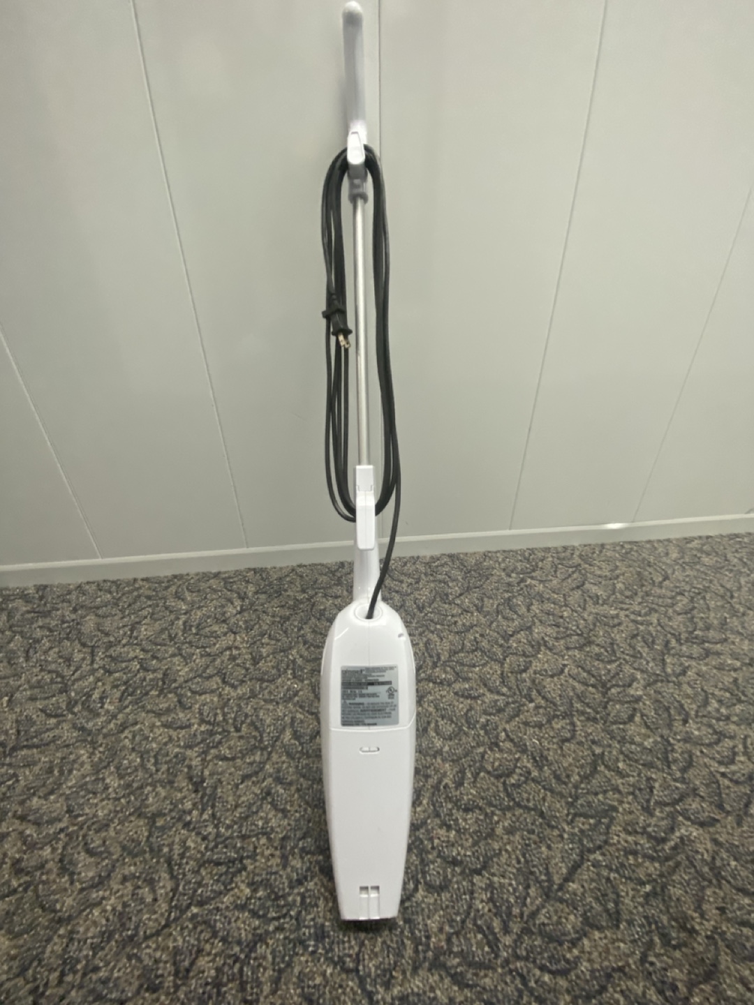 Bissell Featherweight Vacuum Cleaner 2033Y - photo 3