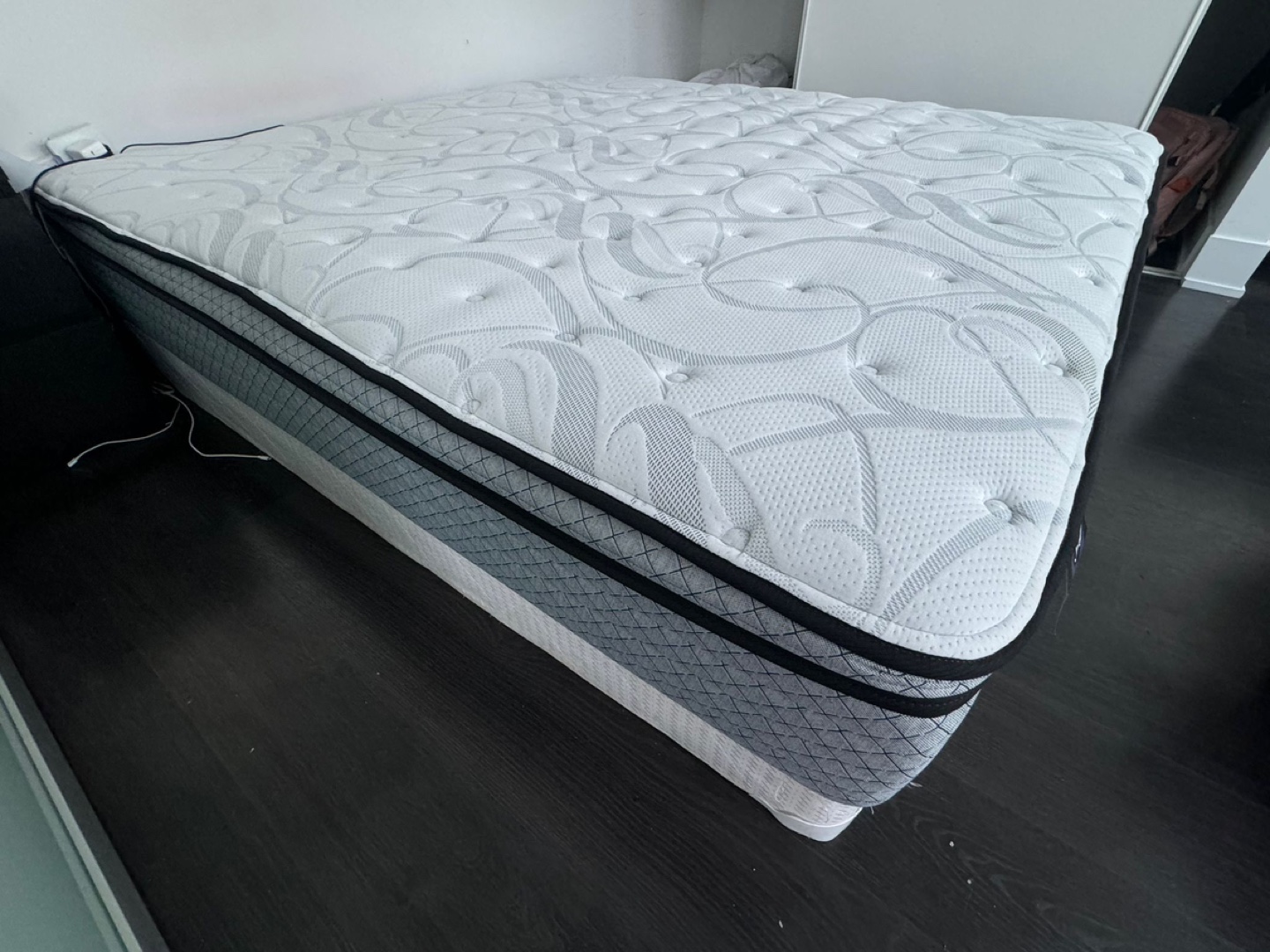 Sealy Essentials King Mattress and Box Spring Set - photo 2
