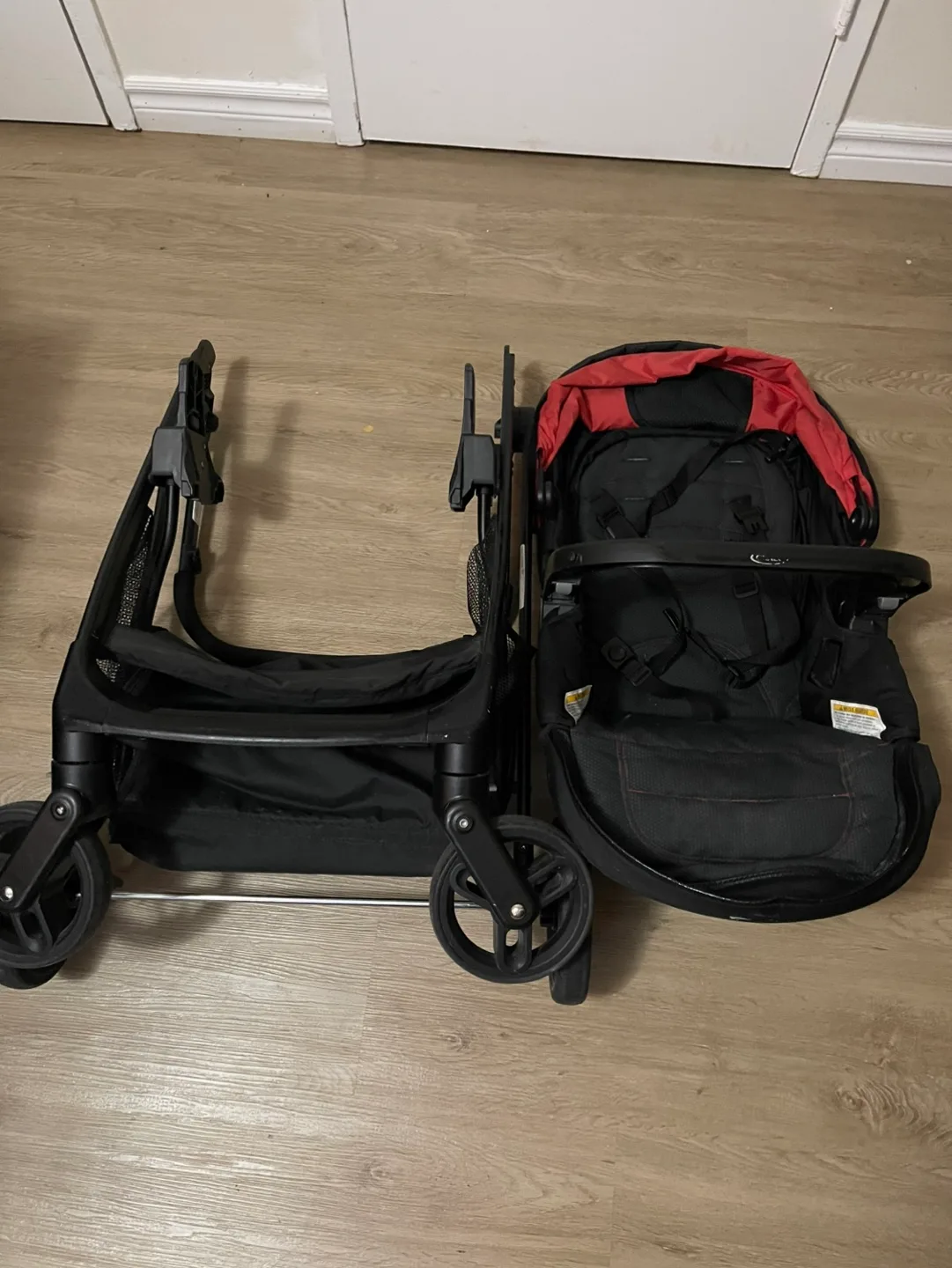 Infant Car Seat and FastAction Fold Stroller image indicator(3)