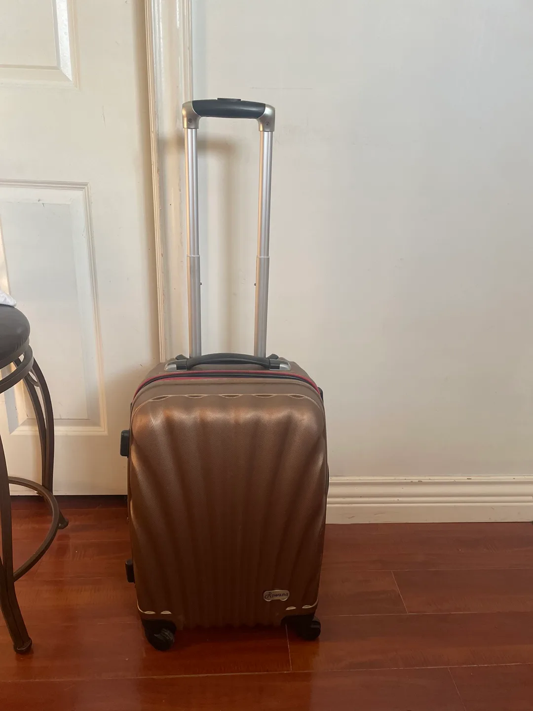 Rowana Salsa Matte Suit Case image indicator(2)