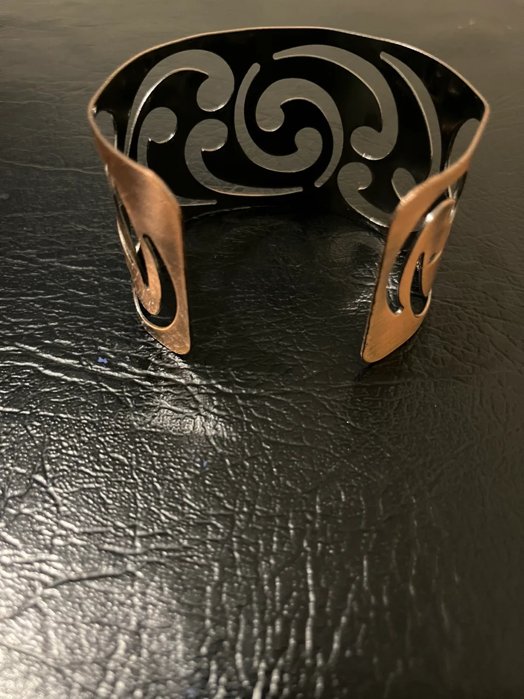 Unique Swirl Design Cuff Copper Bracelet image indicator(3)