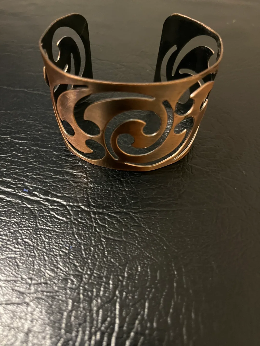 Unique Swirl Design Cuff Copper Bracelet image indicator(2)