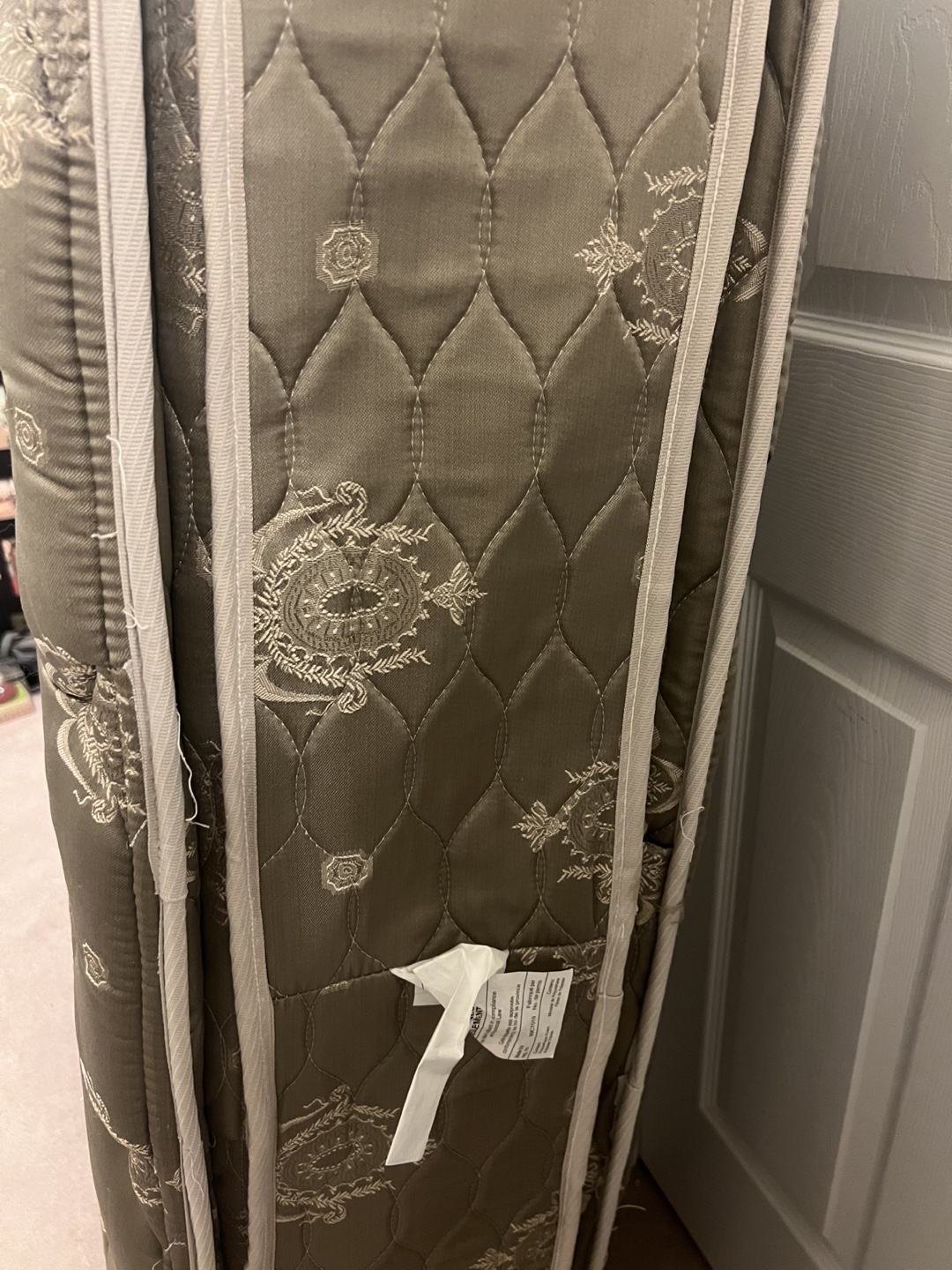 Used Mattresses FREE /Matelas usagés  GRATUITS - photo 2