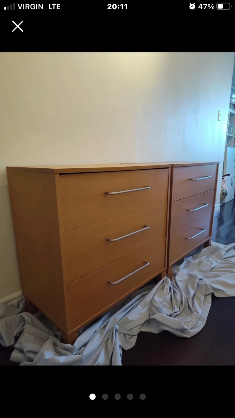 Pair of Three-Drawer Dressers image indicator(3)