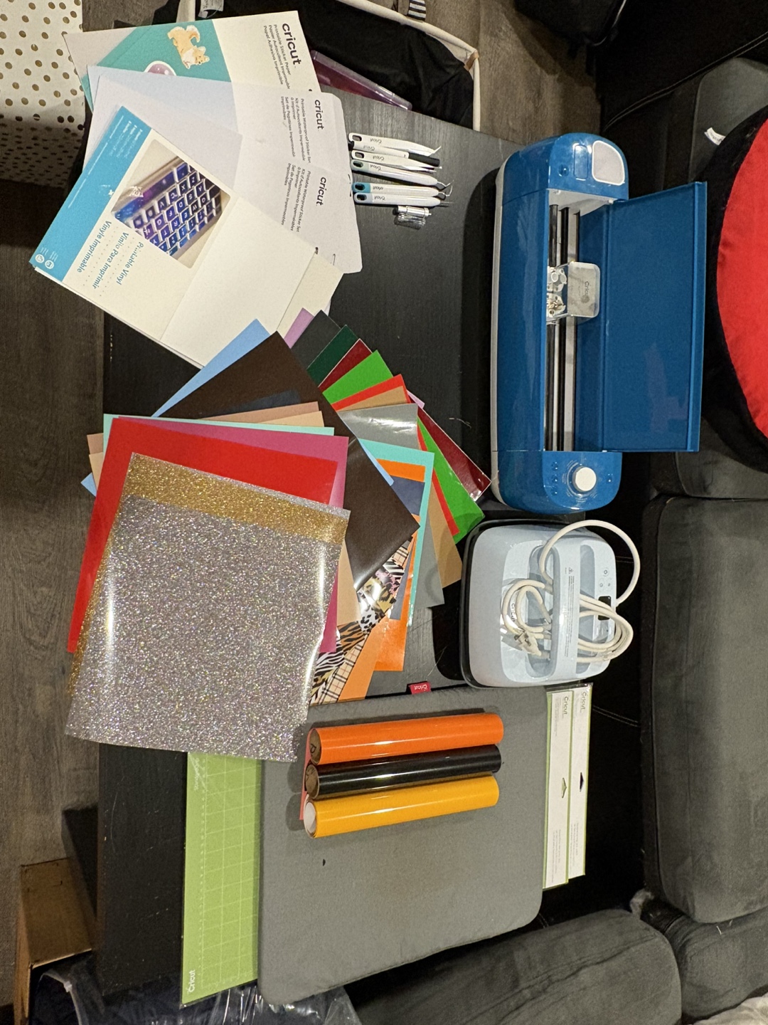 Cricut Craft Bundle: Vinyl, Paper, and Machine