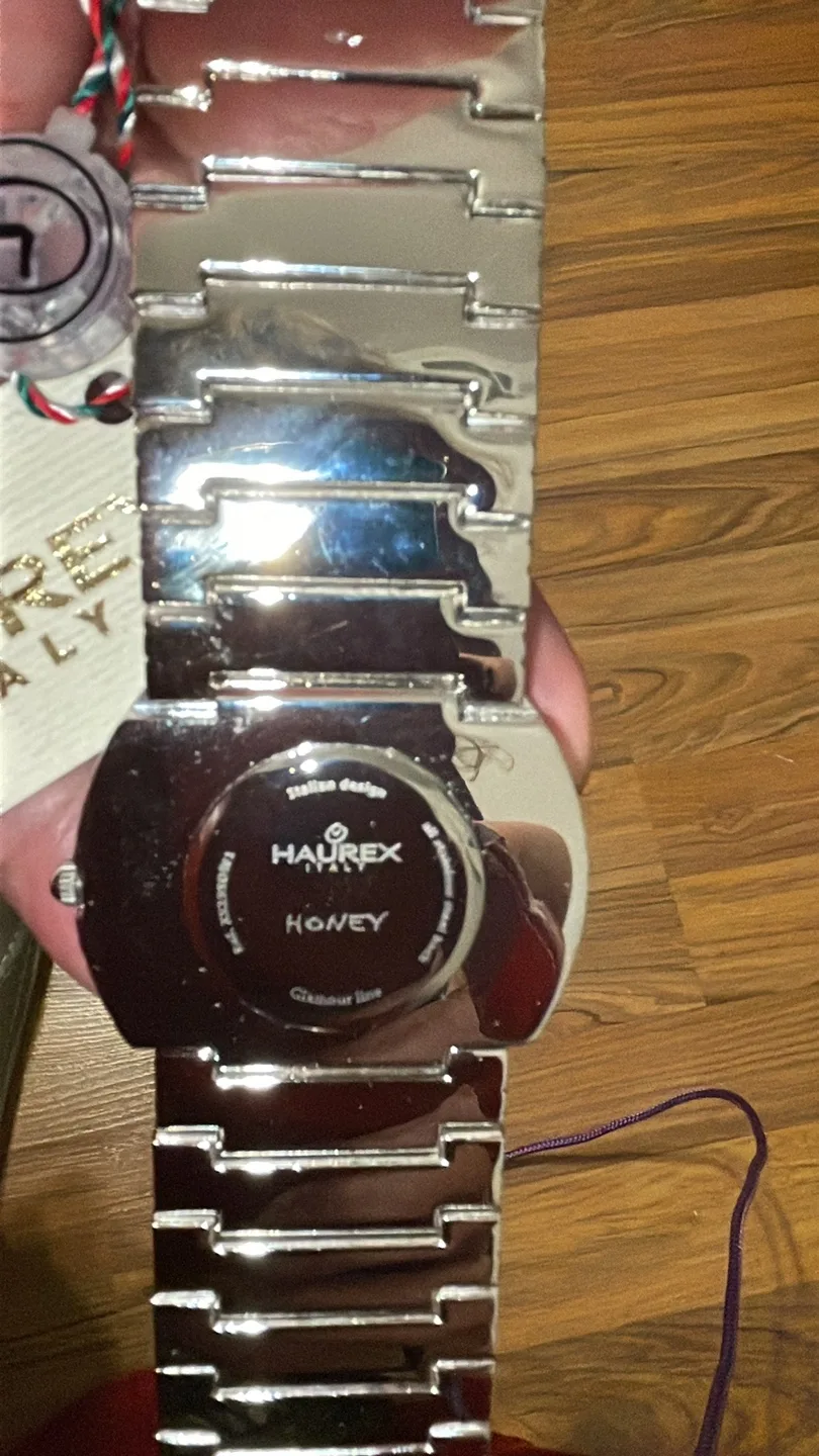 Haurex Italy Glamour Line Crystal Watch image indicator(5)