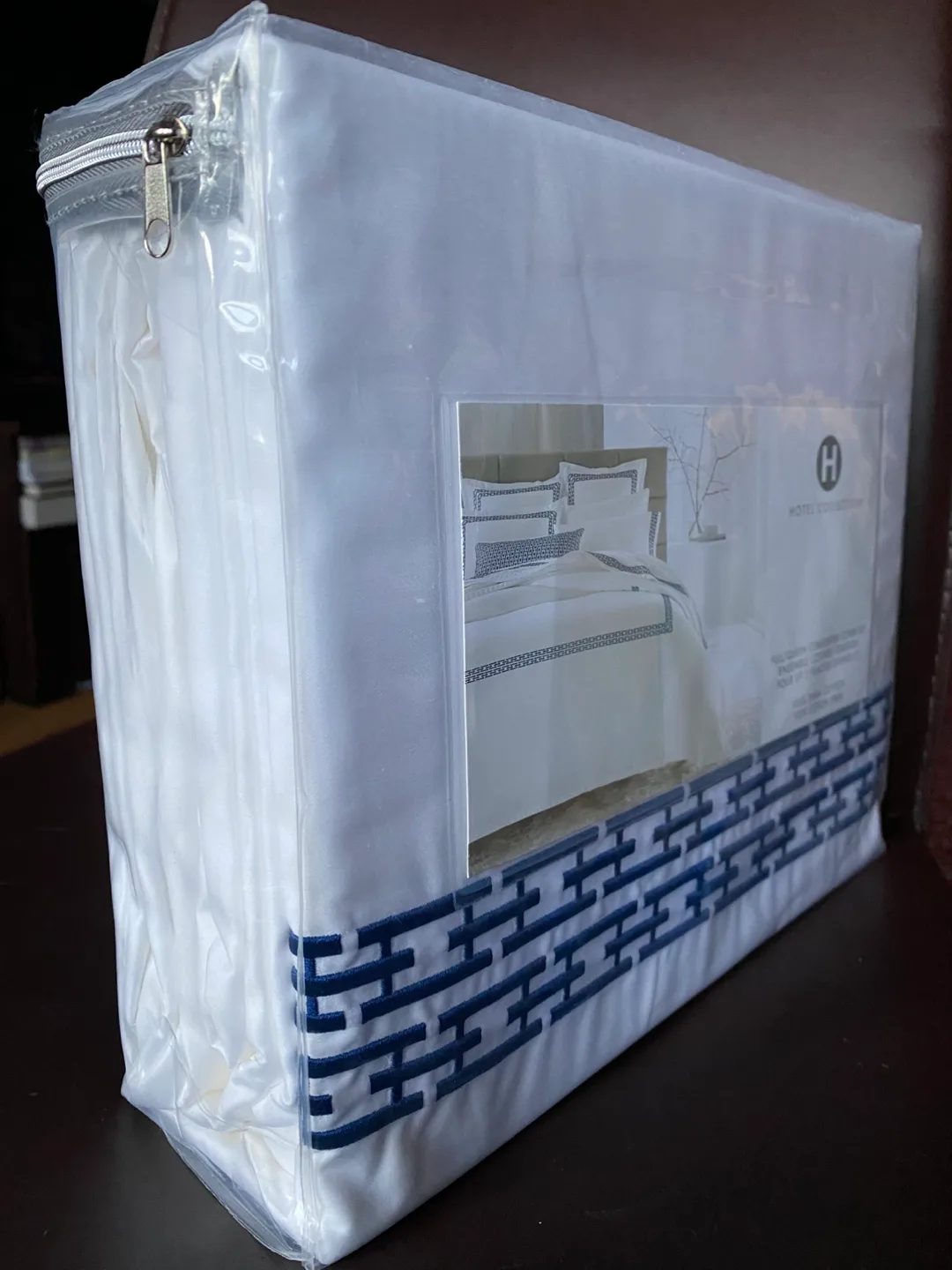 Duvet Cover Hotel Collection Queen image indicator(4)