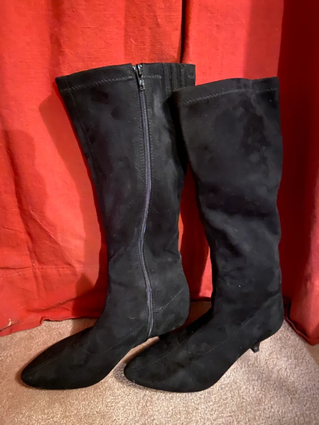 Aerosoles Women's Black Knee-High Suede Boots - Size 7.5 image indicator(5)