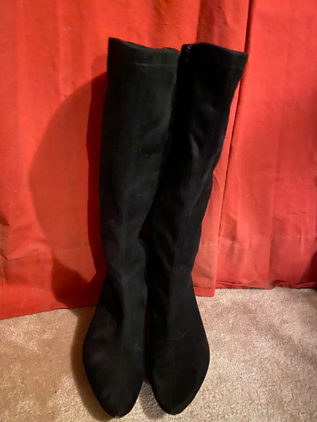 Aerosoles Women's Black Knee-High Suede Boots - Size 7.5 image indicator(2)