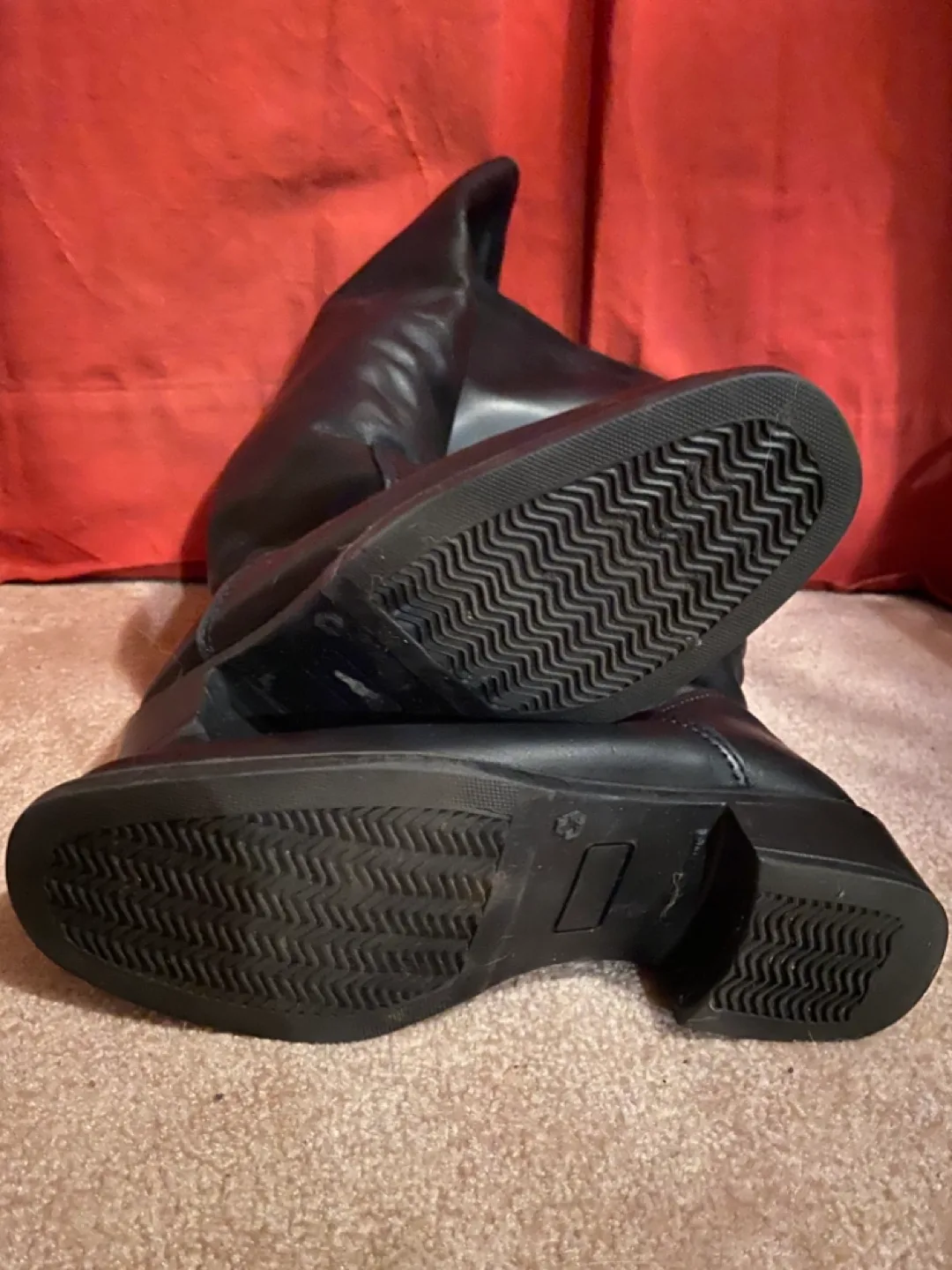 Women's black leather riding boots image indicator(4)