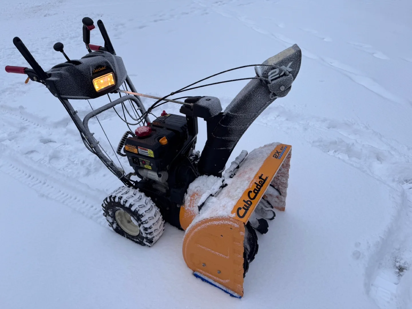 Cub Cadet 24" 2X Snow Thrower