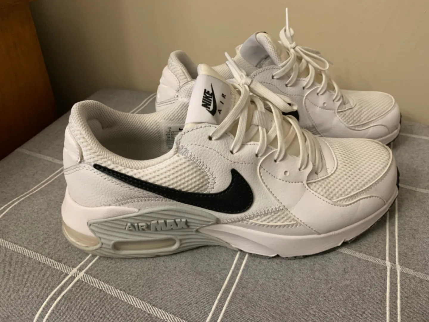 Pick up today price! Nike Air Max Women's  White/Black image indicator(3)