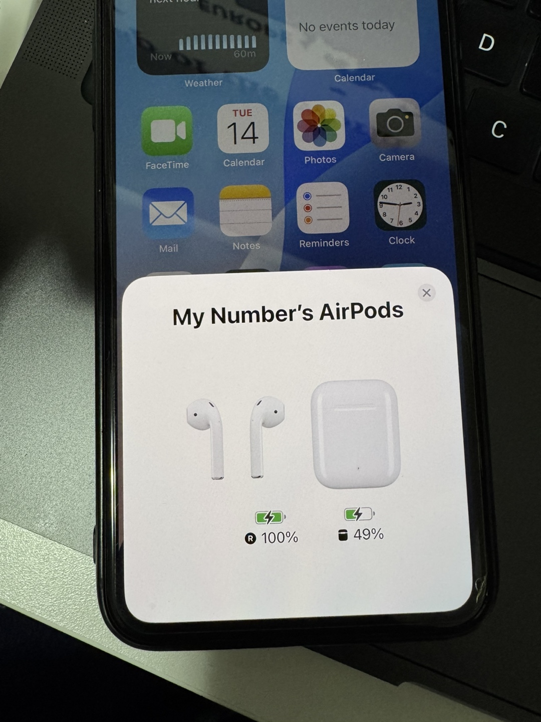 Apple AirPods Gen 1 with Charging Case - photo 2