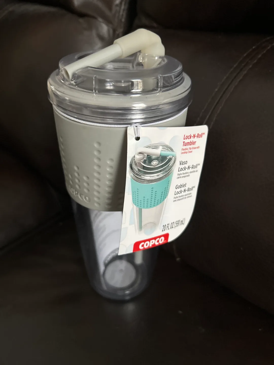 NEW Tumbler with Straw - 20 oz image indicator(2)