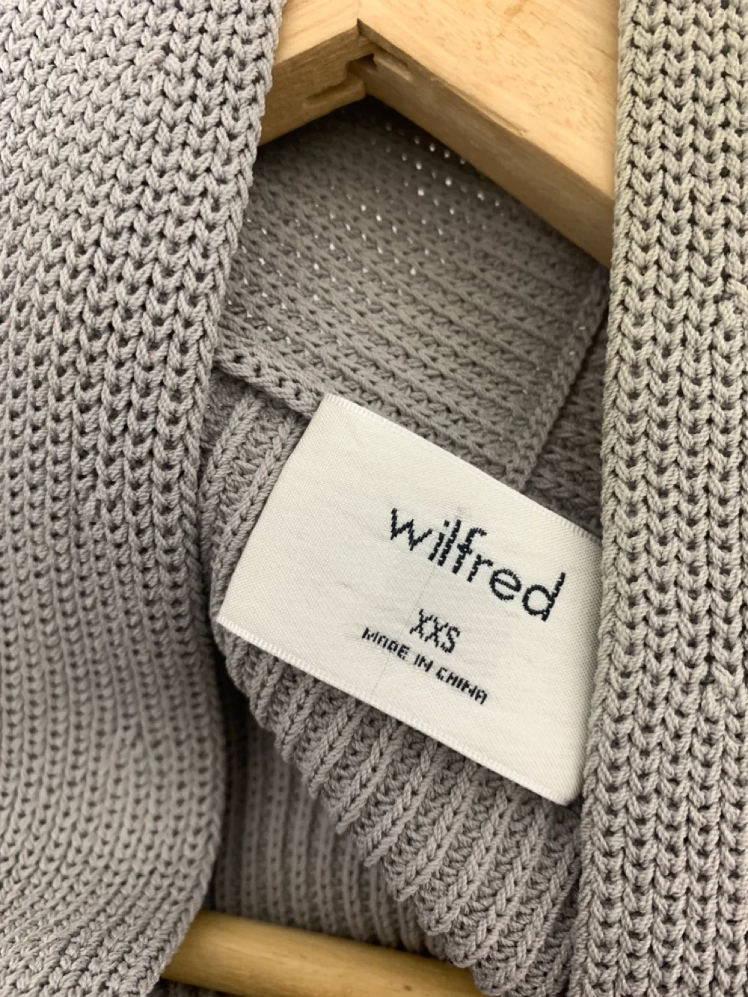 ARITZIA WILFRED DUNKIRK SWEATER VEST XXS - Gray image indicator(3)