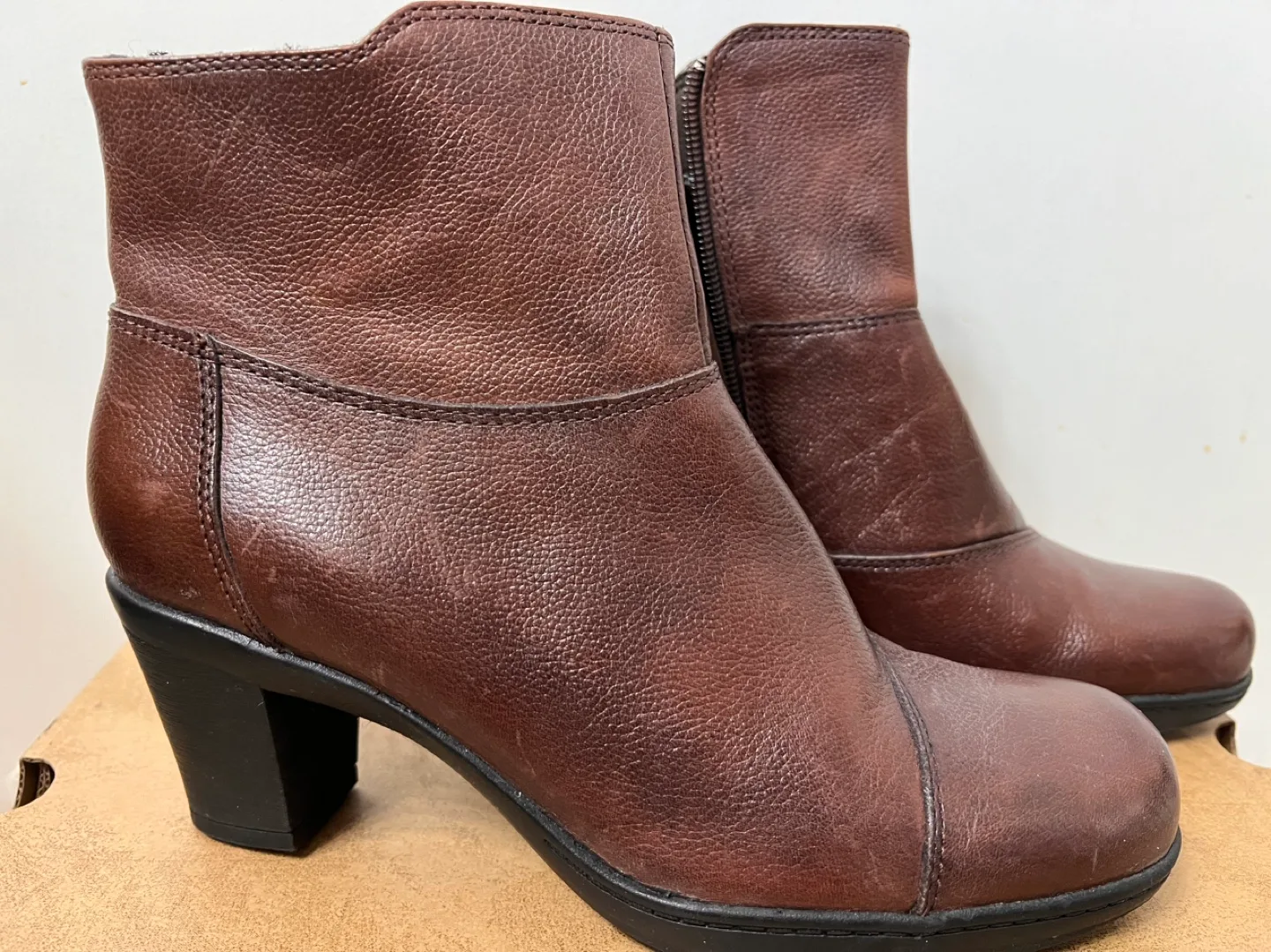 Brown Leather Boots image indicator(6)