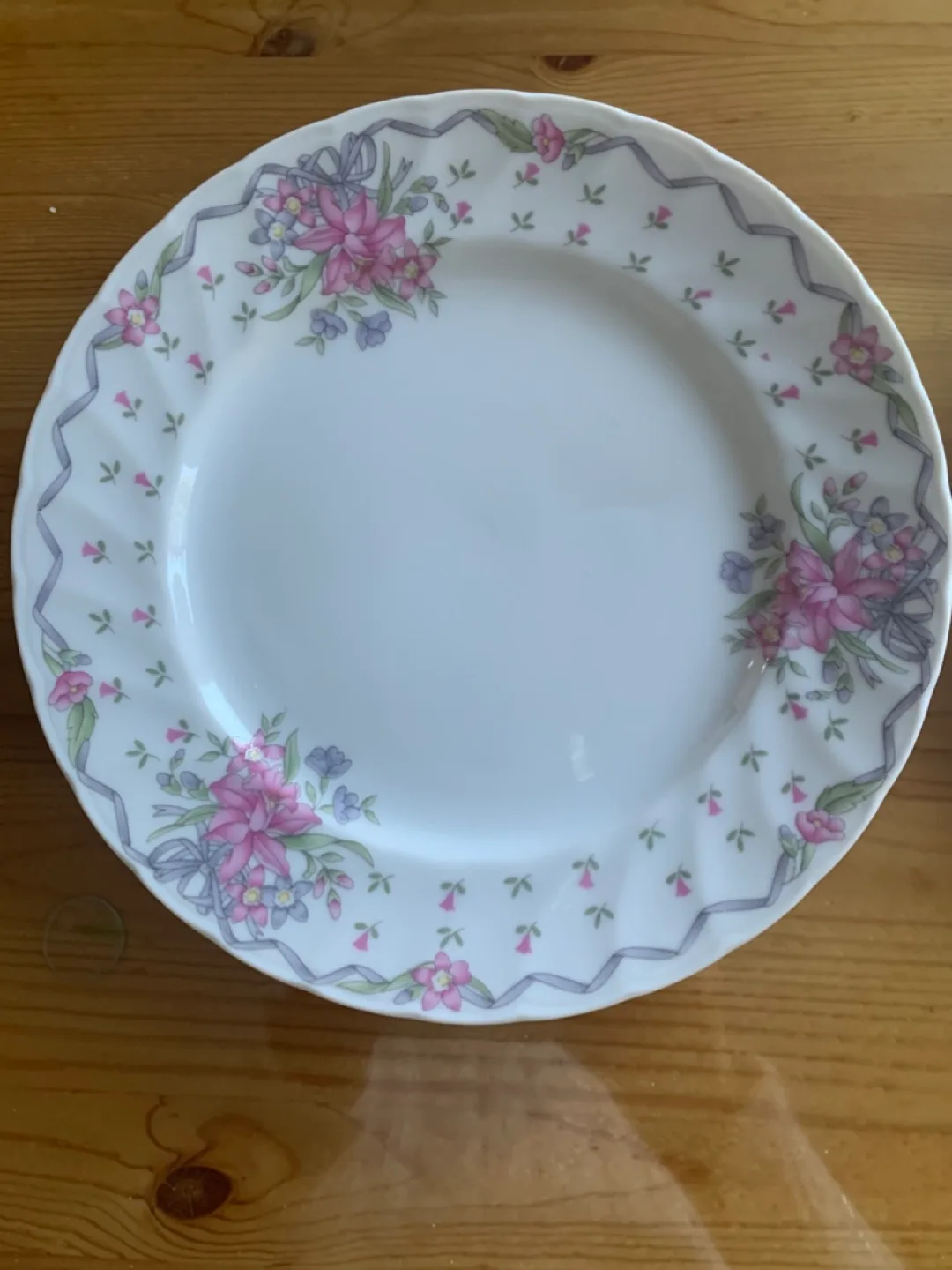 Floral Dinnerware Set - Plates, Bowl, Cup & Saucer image indicator(7)