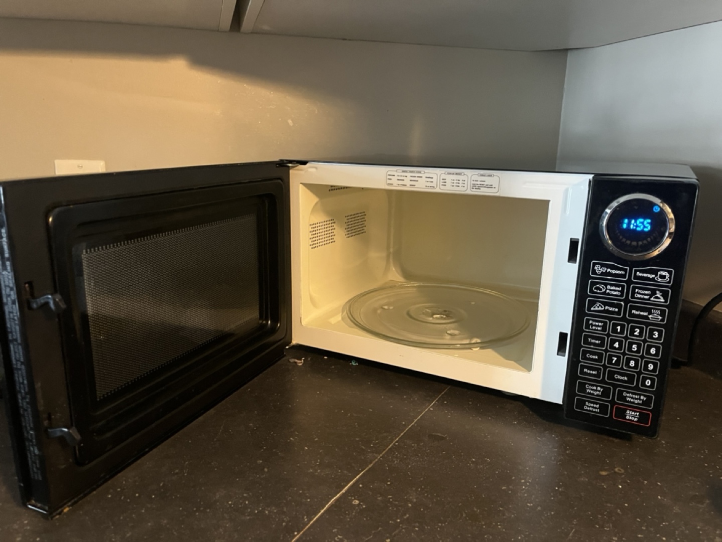 RCA 0.7 Cu. Ft. Microwave