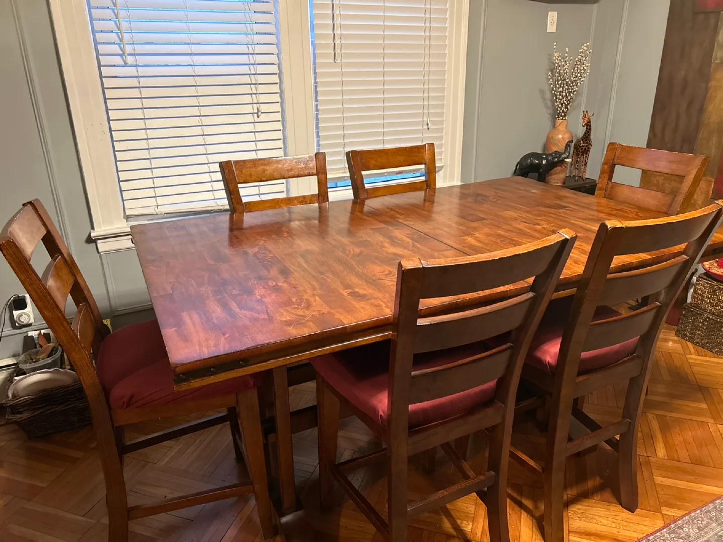 Brazilian Acadia Wooden Table Set with 6 Chairs image indicator(2)