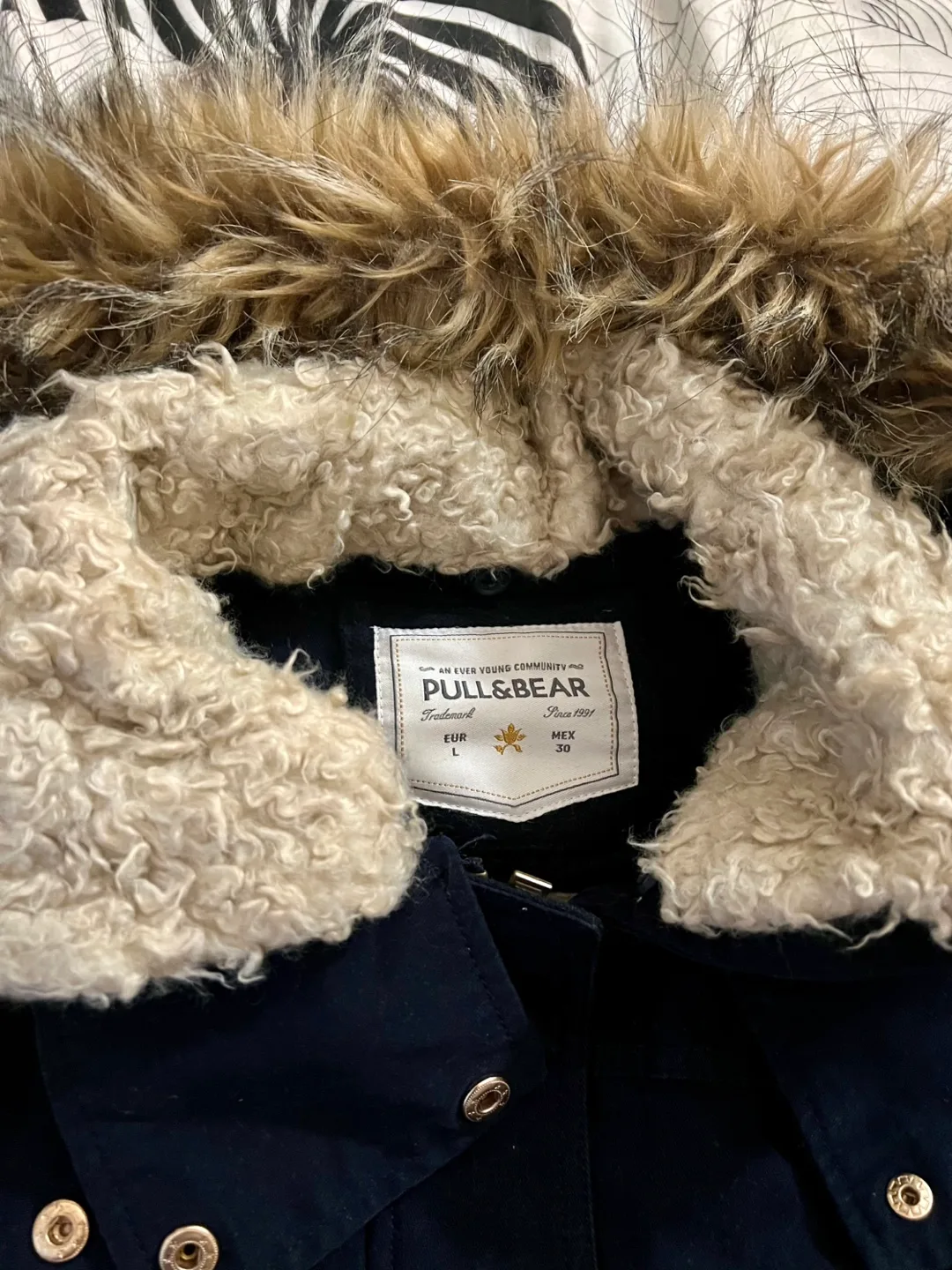 Pull&Bear Women's Navy Blue Winter Parka Coat Size L image indicator(5)