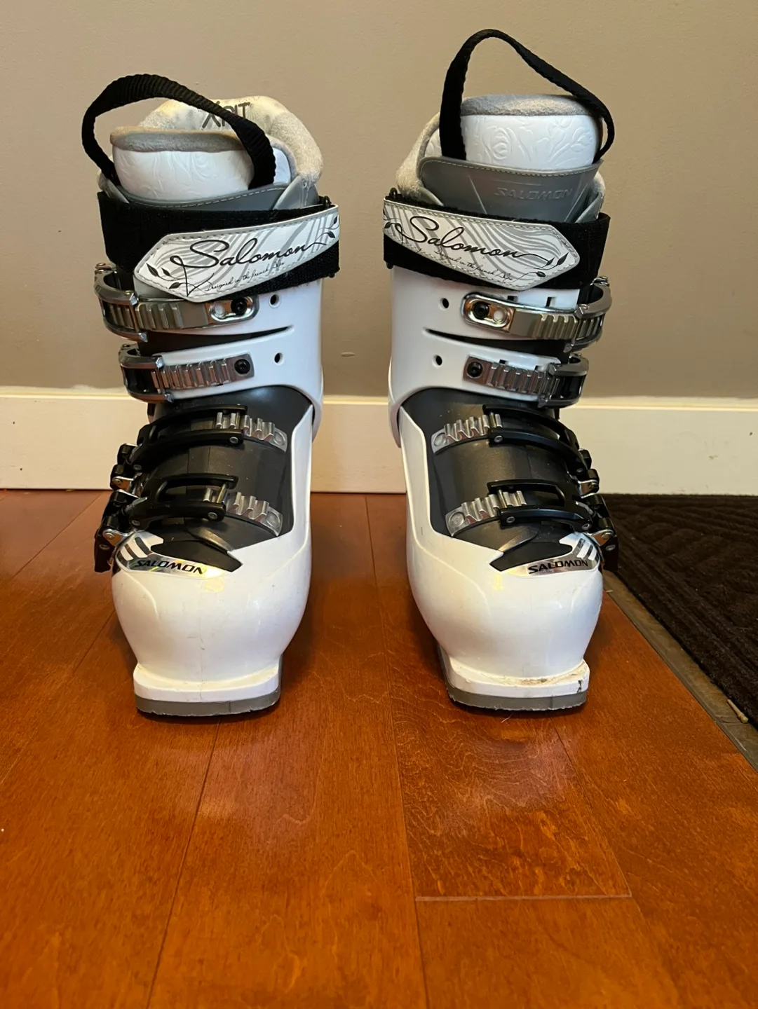 Salomon X5 Women's Downhill Ski Boots - Size 24 image indicator(3)