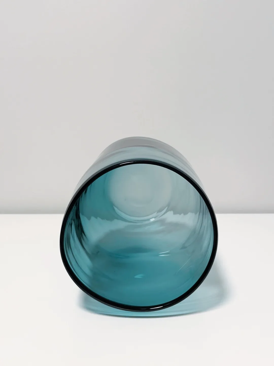 WEST ELM Pure Glass Vase image indicator(2)