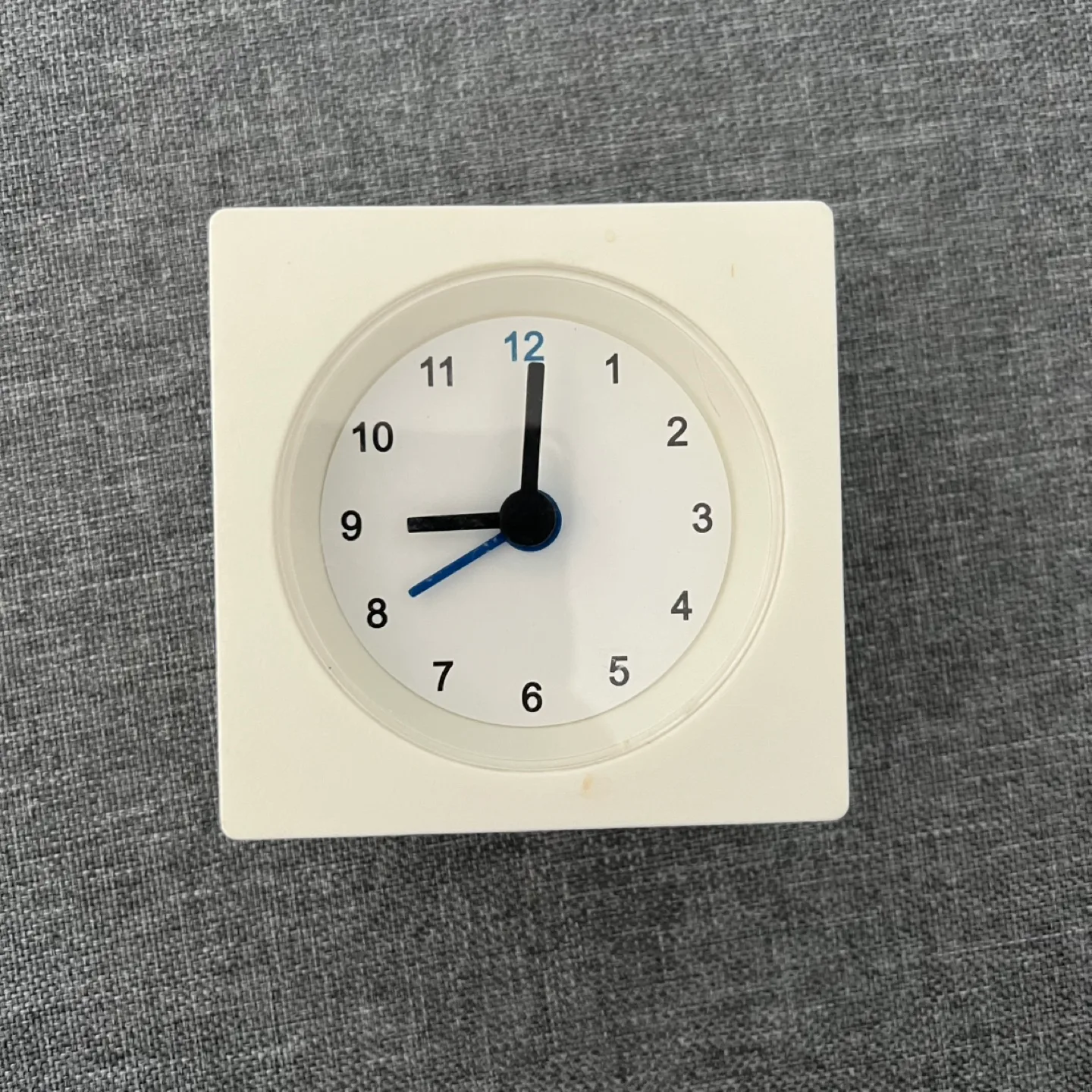 Small White Square Analog Alarm Clock thumbnail
