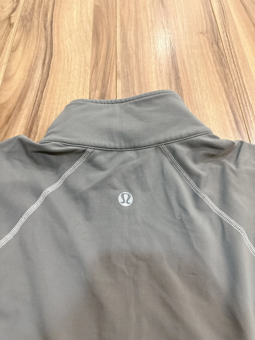 Lululemon Half-Zip Training Jacket - Size M image indicator(6)